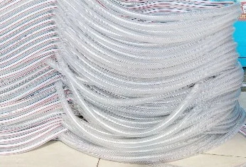 No torsión transparente flexible refuerzada manguera de agua manguera trenzada de PVC para el jardín lavado de coches